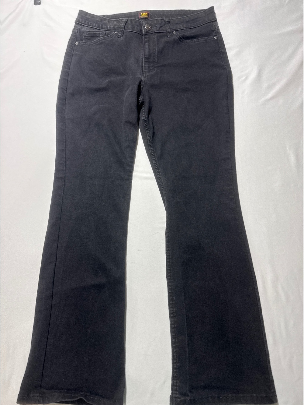 Lee Black Flared Jeans - Classic Comfort Meets Retro Vibes